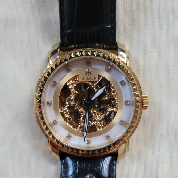 🔥Lobor PREMIER JARDINE 32MM Leather strap Watch $265USD🔥 - Picture 1 of 10